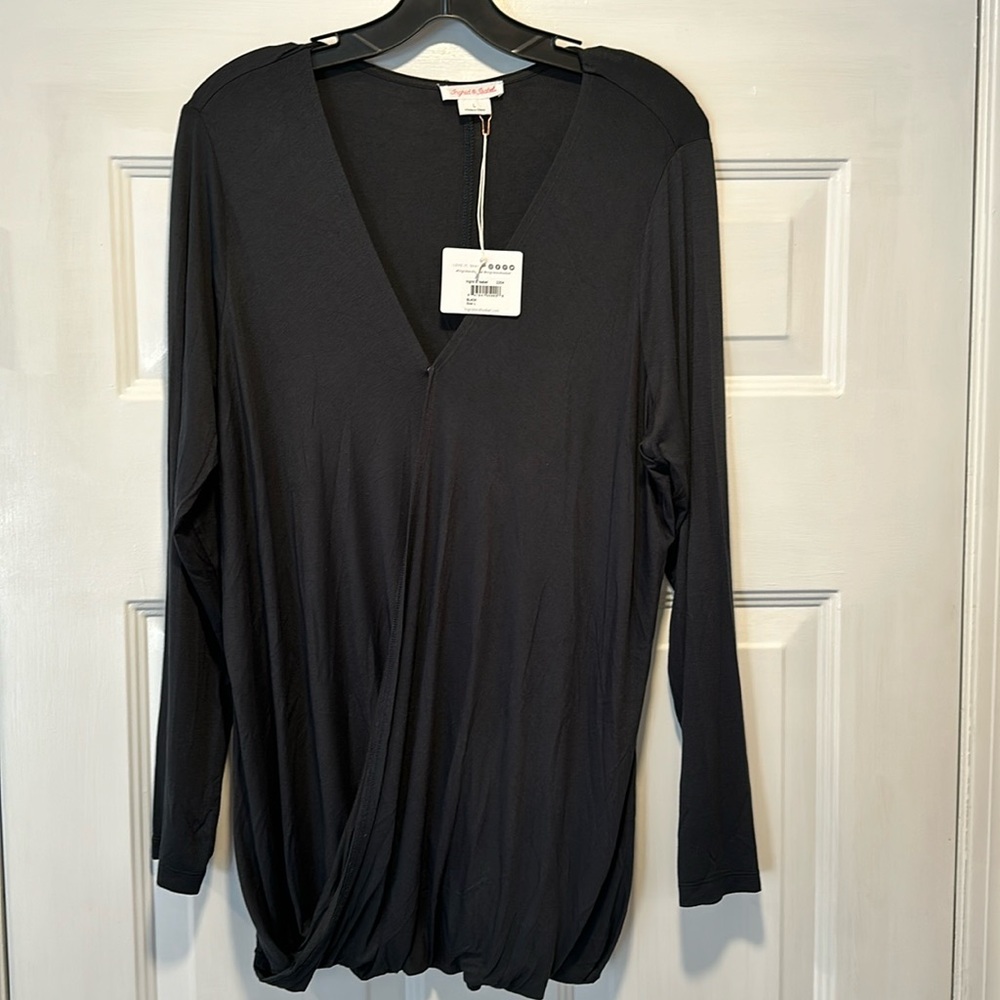 Ingrid & Isabel Black Maternity Top Size Large NWT